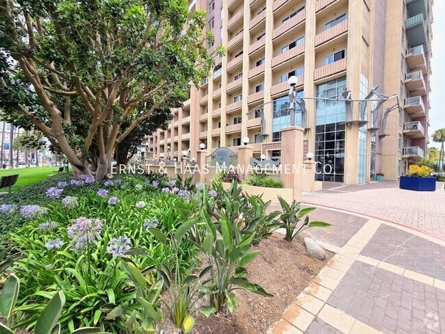 Building Photo - 388 E Ocean Blvd Unit #1705 Rental