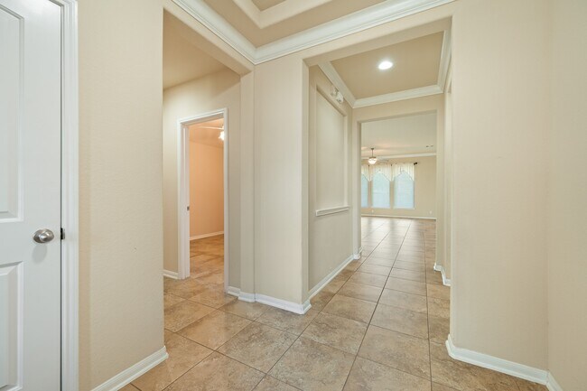 Photo - 207 Lockridge Hill Ln