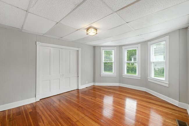 Photo - 5100 Berwyn Rd