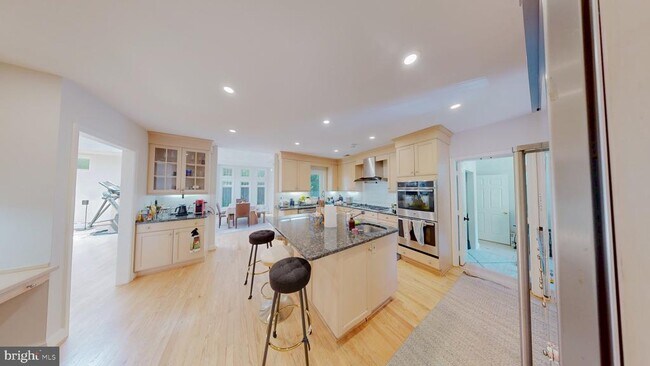 Photo - 8403 Bradmoor Dr