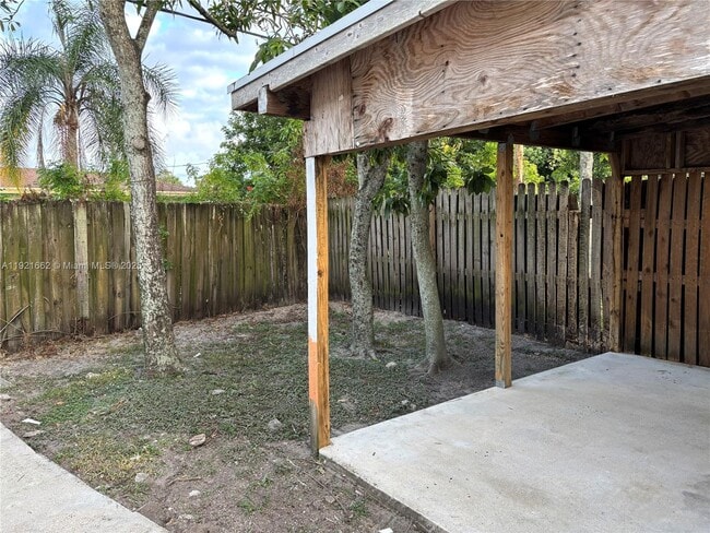 Photo - 610 E Campus Cir Unit 3