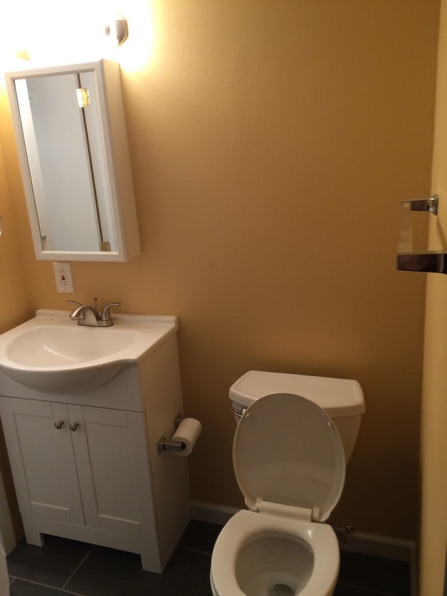 Building Photo - 511 Eddy Ave Unit Bsmt