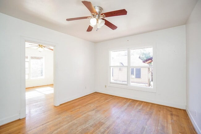 Photo - 4316-4312 Jack St