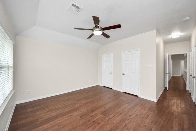 Photo - 819 Sun Prairie Dr