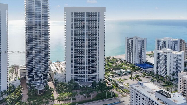 Building Photo - 1850 S Ocean Dr Unit 405 Rental