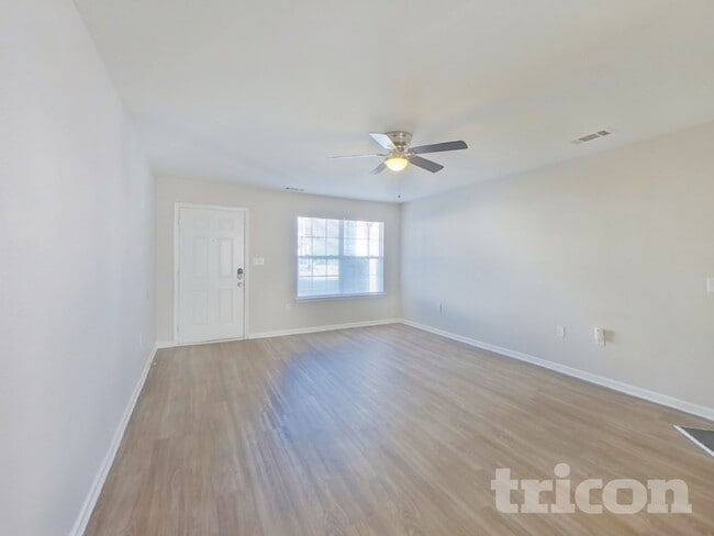Photo - 2216 Gooseberry Rd