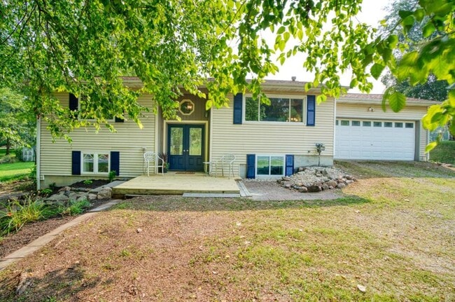 Building Photo - 3620 Zimmer Rd Rental