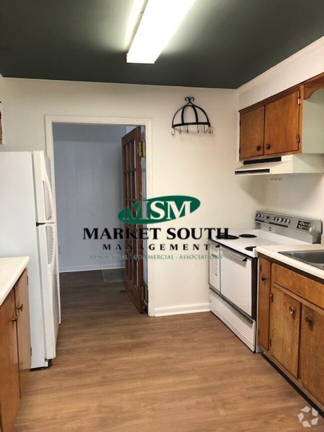 Building Photo - Convenient Southside Location Rental