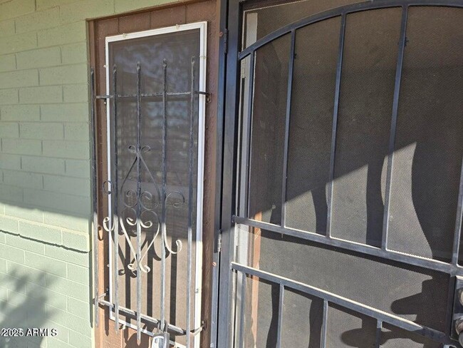 Building Photo - 902 E Southern Ave Unit 5 Rental