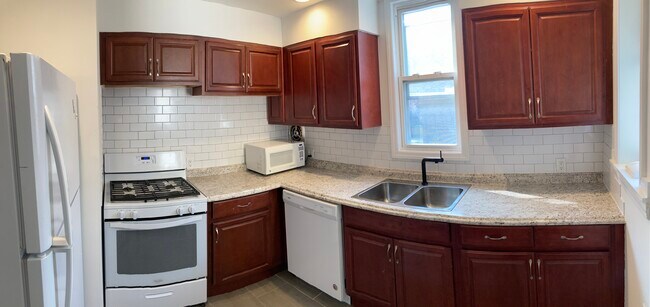 Kitchen - Pano - 55 Donaldson Ave Unit 2