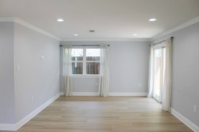 Photo - 2133 Generes Dr
