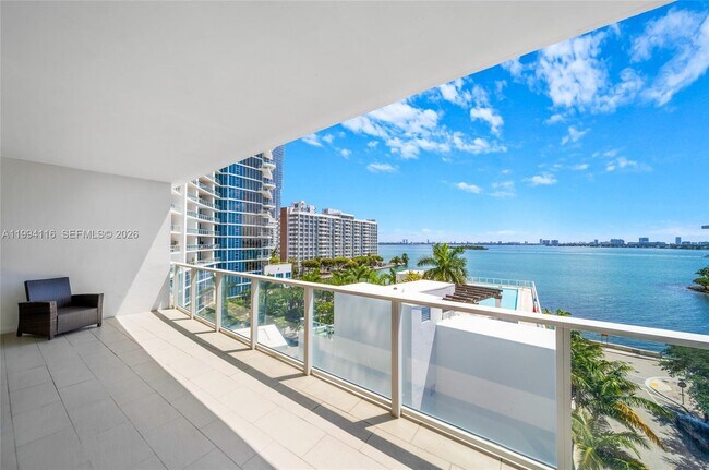 Photo - 2020 N Bayshore Dr Unit 710