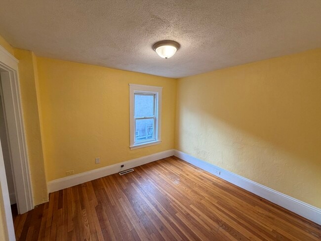 Photo - 79 E Main St Unit 1