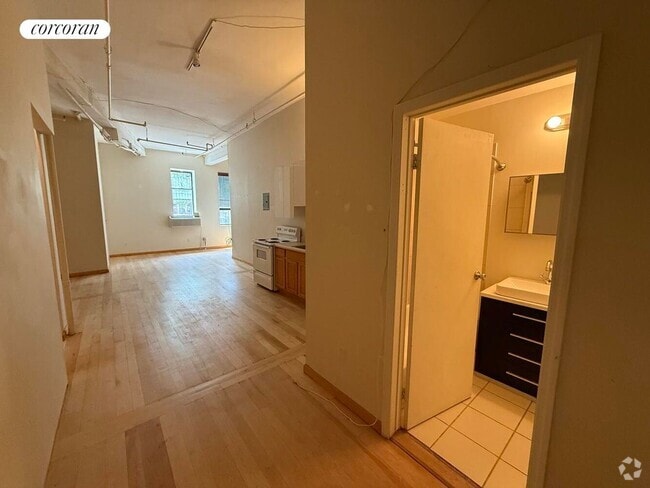 Building Photo - 125 Green St Rental