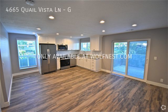 Building Photo - Remodeled 1 Bed Millcreek Condo! No Deposi... Unit G