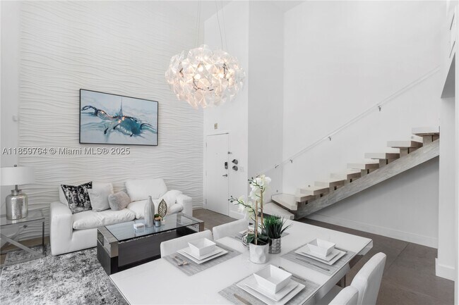 1428 West Dr Unit 203