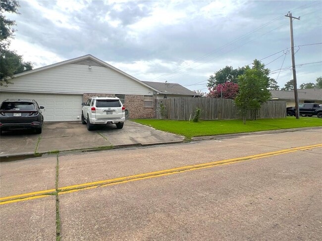 Photo - 14031 Duncannon Dr House