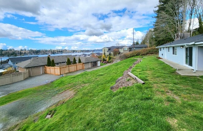Photo - 3 Bedroom / 1 Bath Home in Lake Stevens with View