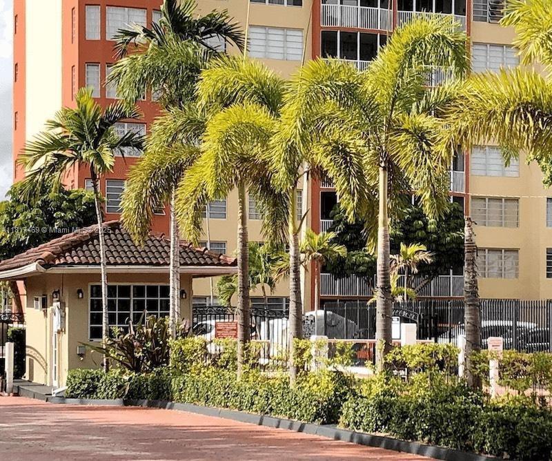 Photo - 1710 NE 191st St Condo Unit 417-3
