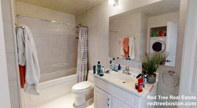 Photo - 164 L St Unit 2