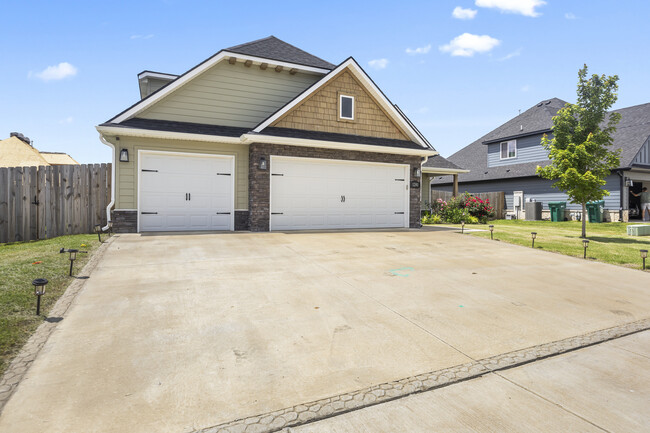 Photo - 1241 Silver Maple St Casa