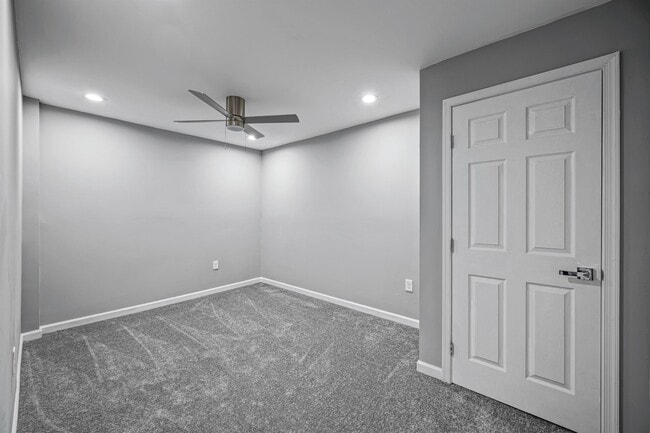 Photo - 3059 Brighton St