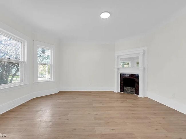 Photo - 7218 Lawnview Ave