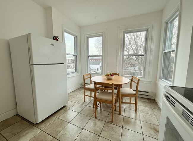 Photo - 636 W Lafayette St Unit 2