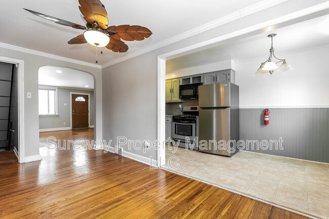 Photo - 259 W Wyncliffe Ave