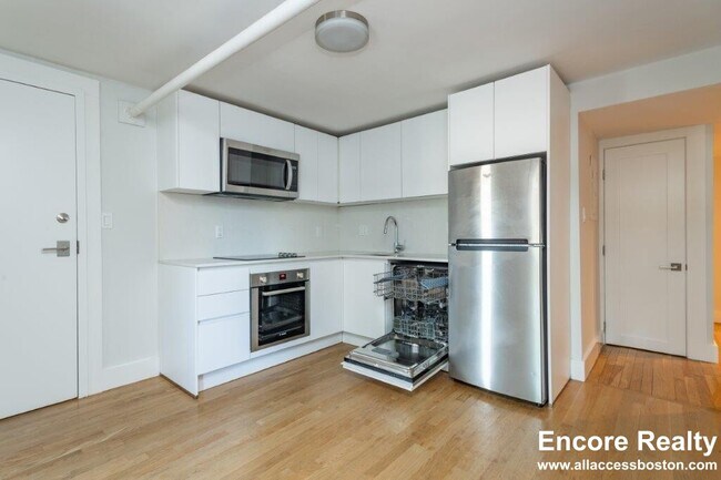 Photo - 31 South St Unit B2