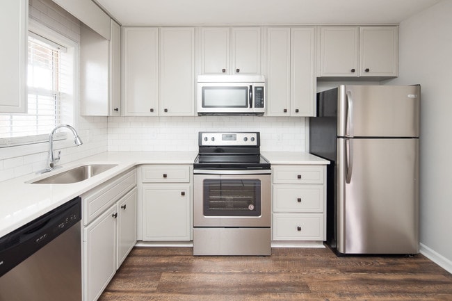 Ivy League Apartments