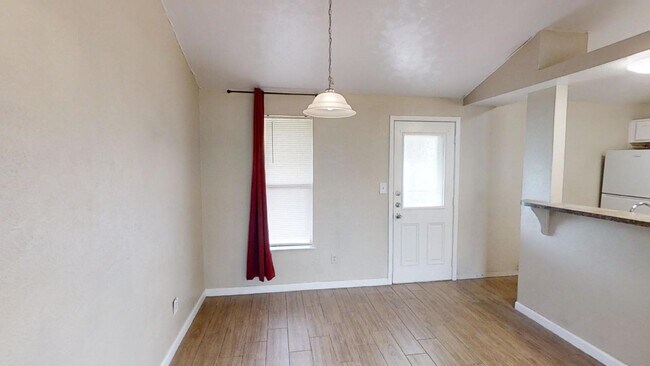 Photo - Charming 3 bedroom, 2 bath property in Cop... Apartment