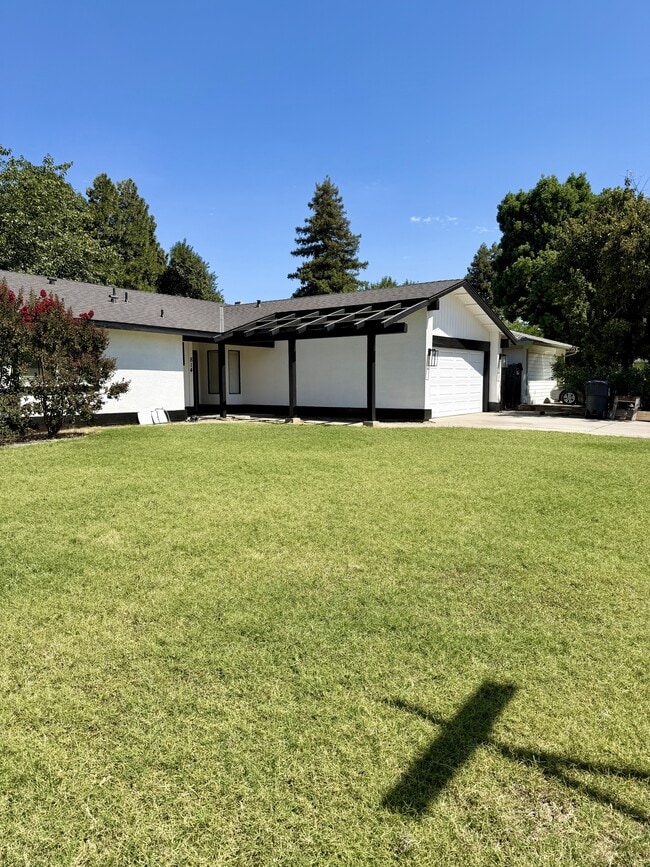Photo - 814 S Cindy St