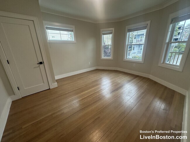Photo - 44 Iffley Rd Unit 1