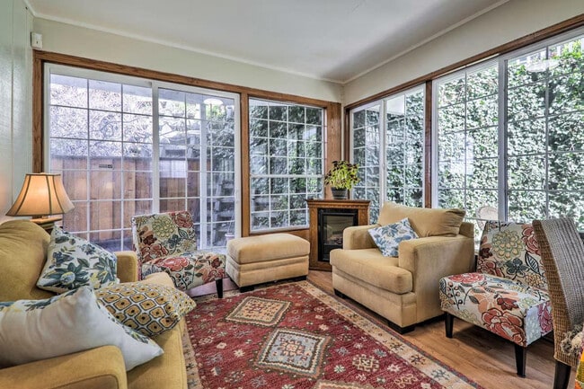 Building Photo - 9360 Mountain Blvd Unit ID1305212P