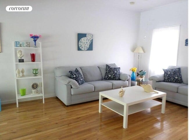 Photo - 2 Seashell Ln