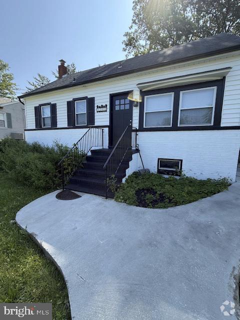 Building Photo - 2209 Hammonds Ferry Rd Rental