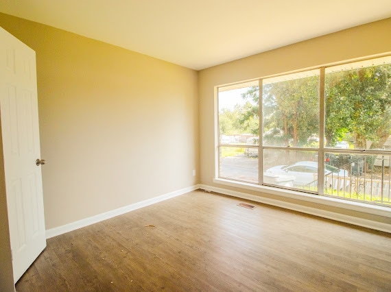 Photo - 119 Front St