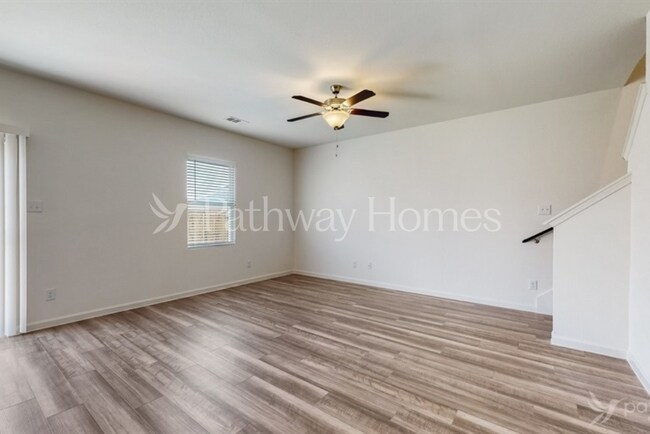 Photo - 1428 Ancer Wy