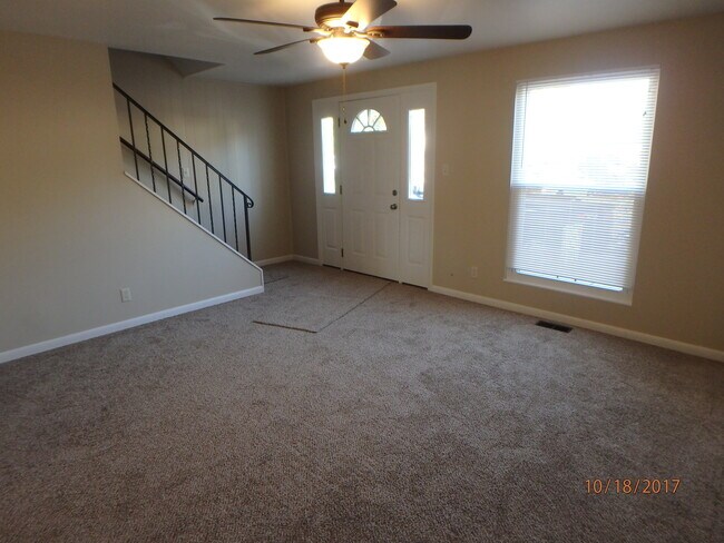 Photo - 524 Adrian Ct