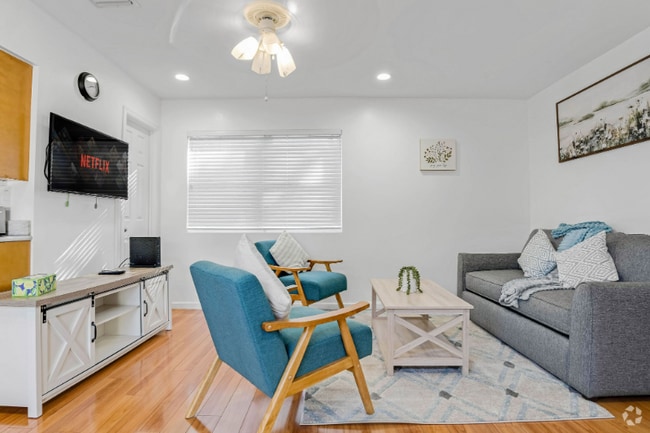 Building Photo - 3450 S Olive Ave Rental