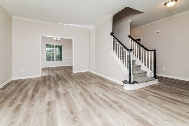 Photo - 5828 Waterford Landing Ct