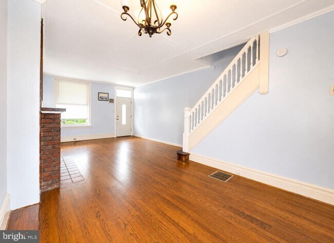 Photo - 2172 Brookwood St