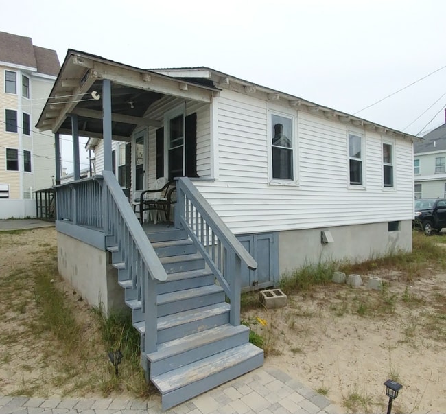 Building Photo - 10 K St Rental