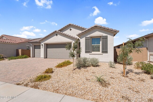 Photo - 18570 W Honeysuckle Dr