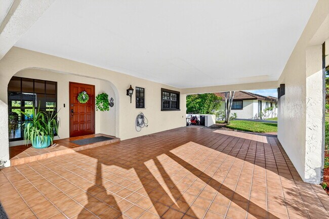 Photo - 435 Pine Villa Dr