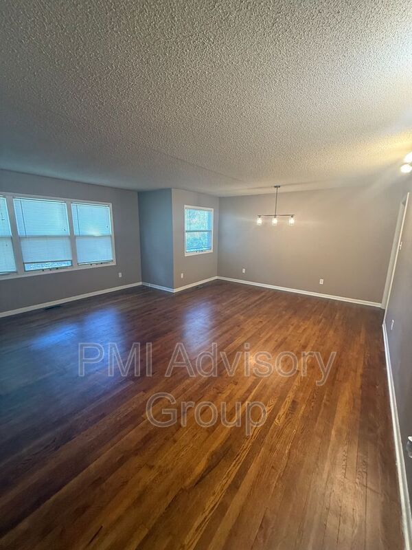 Photo - 1643 SW Knollwood Dr