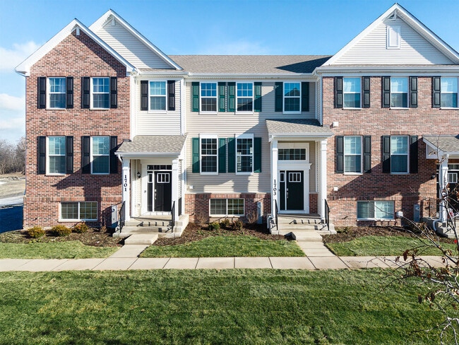 Building Photo - 1703 Neubauer Cir