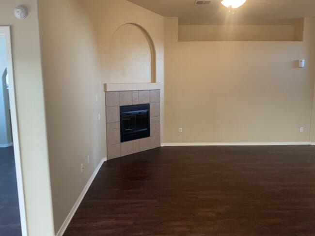 Photo - 529 Sunny Meadows Dr NE