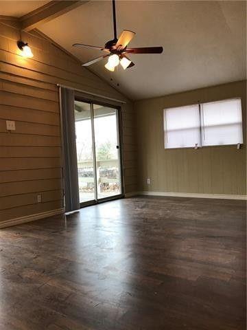 Photo - 1000 Holiday Dr